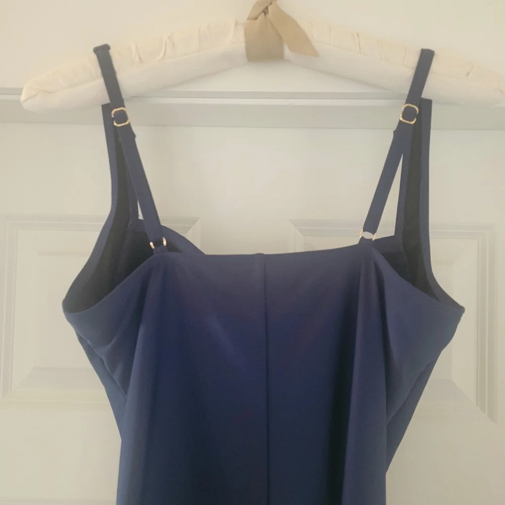 Liz Claiborne One Piece Navy Tummy Flattering Swimsuit. Size 10